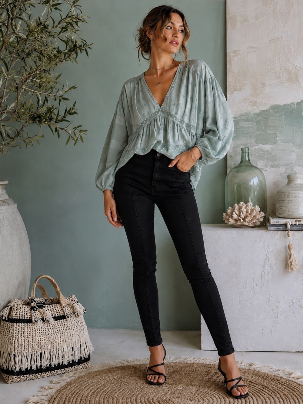 NWT Black Center Seam Skinny Jeans | Sculpting Stretch Denim | Modern 2026 Trend